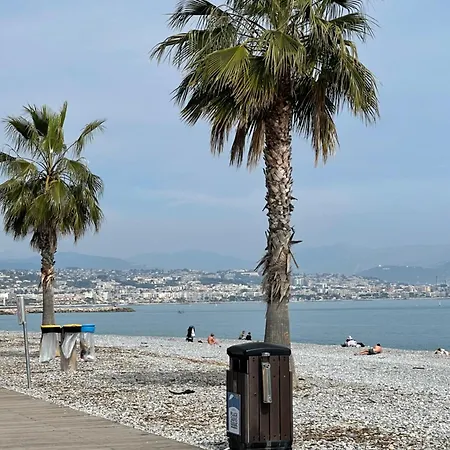 Apartment Loubet Plage- Entre Et Cannes