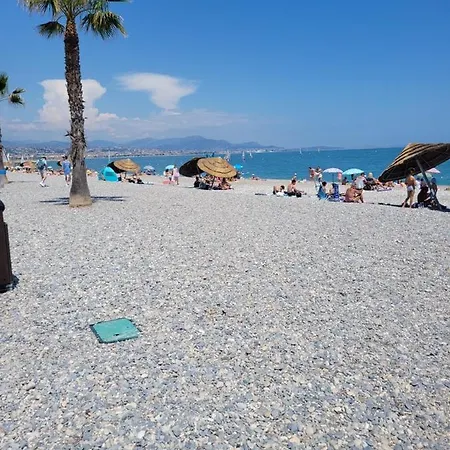 Loubet Plage- Entre Et Cannes Apartamento Villeneuve-Loubet