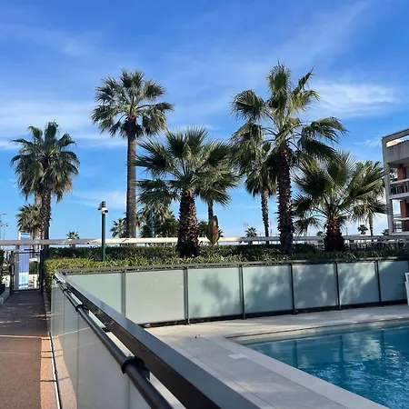 Apartamento Loubet Plage- Entre Et Cannes *