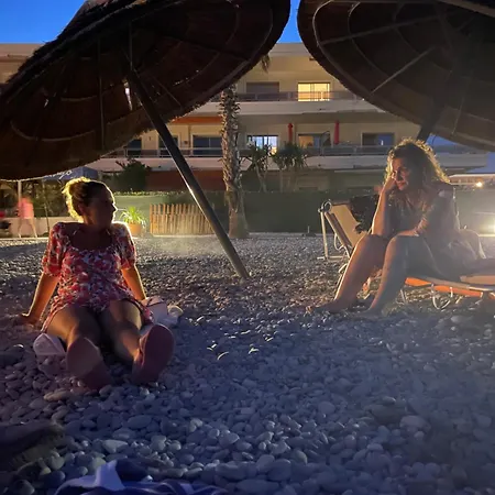 Loubet Plage- Entre Et Cannes Apartamento *